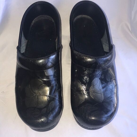 Dansko Clogs Shoes - Picture 1 of 8